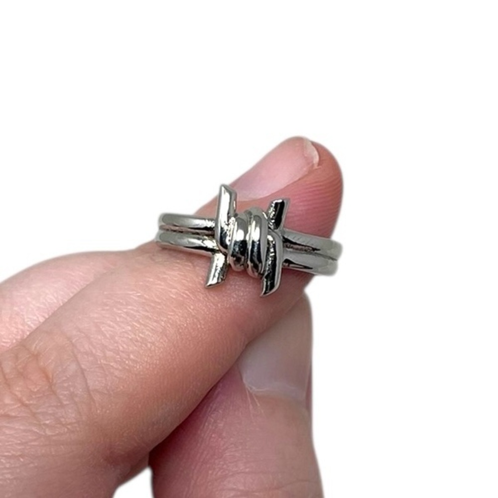 Vitaly “Perimeter” Silver Stainless Steel Size 7 Ring Streetwear Barbed Wire